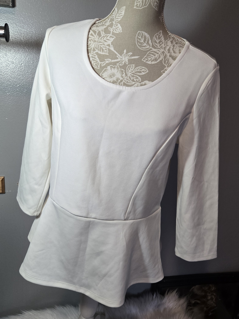 attention White 3/4 Sleeve Peplum Top